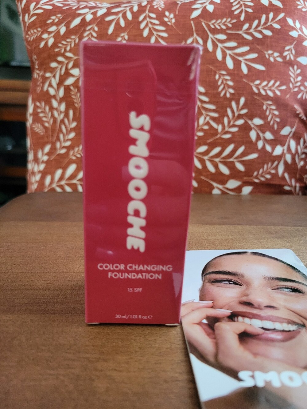Smooche Color Changing Foundation — Red